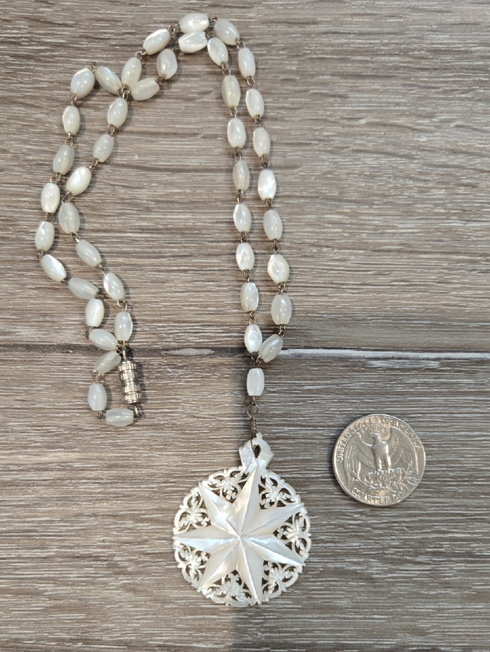 Vintage White Mother of Pearl Starburst Pendant Necklace